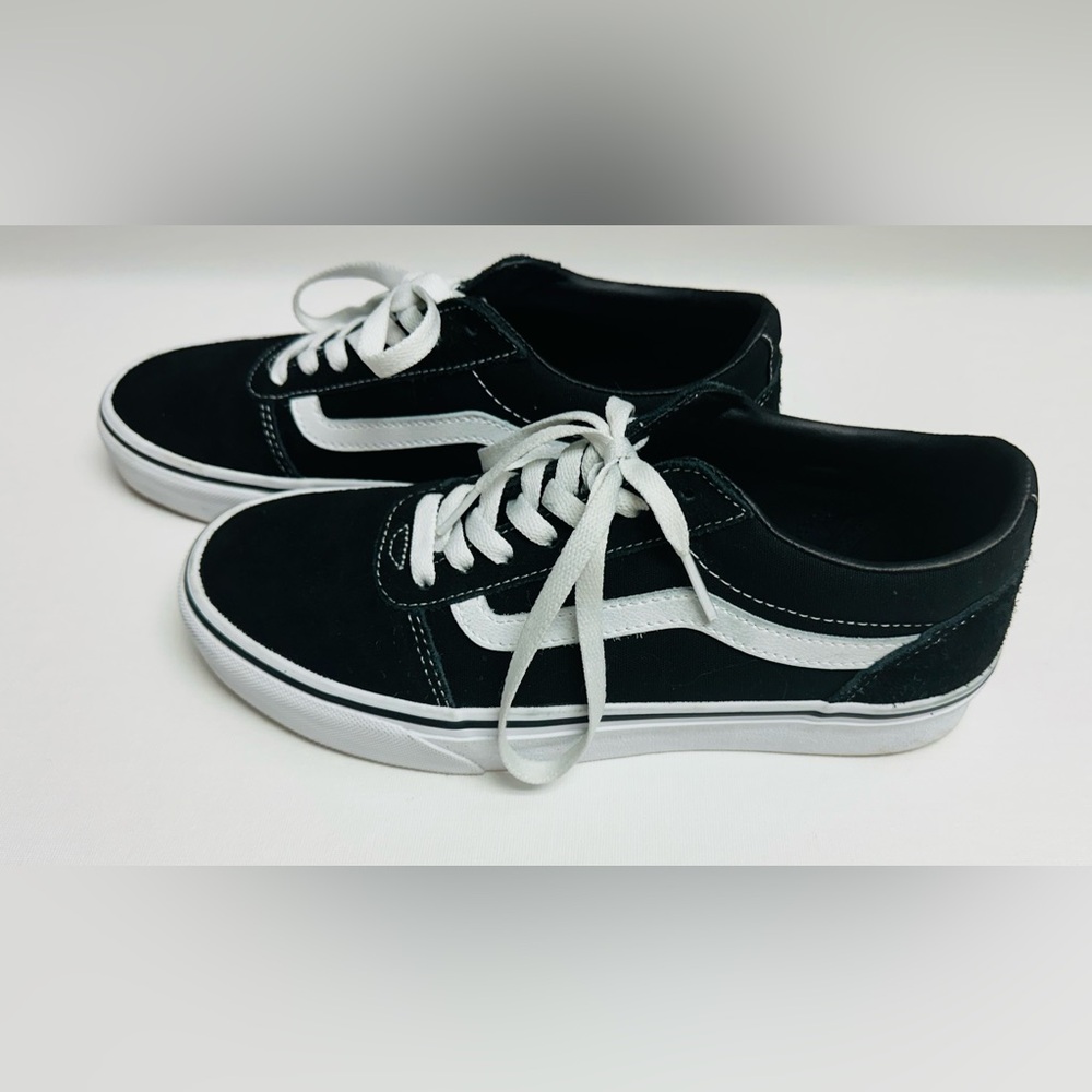 Vans Classic Black and White Sneakers Like New